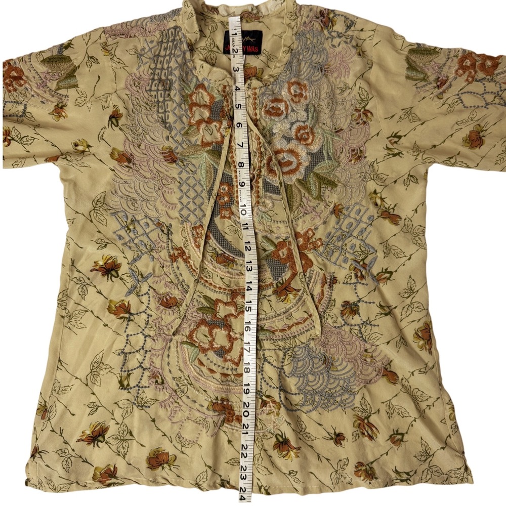 JOHNNY WAS BIYA Silk Blouse Embroidered Top Neutral Floral V-Neck Size Small - Picture 9 of 10